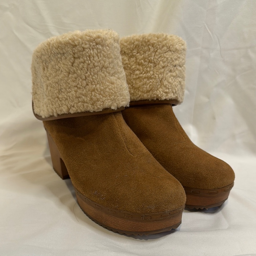 Crown Vintage Brown and Cream Mules with Cozy Lining